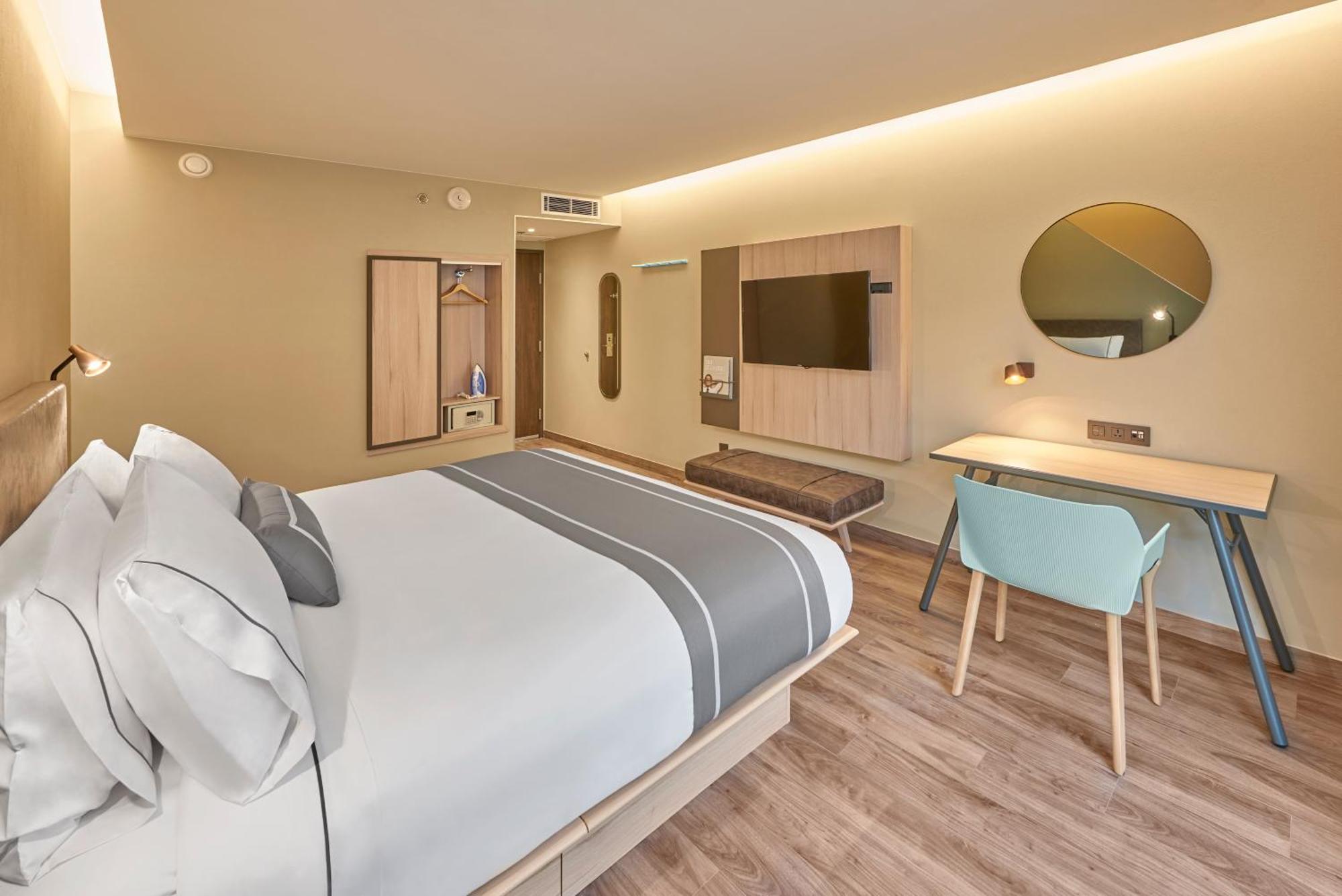 City Express Plus By Marriott เอนเซนาดา ภายนอก รูปภาพ